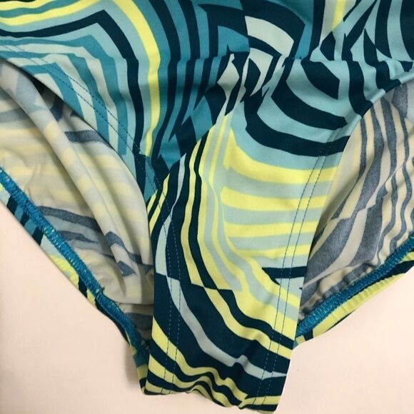 Nike swimsuit girls one piece bathing suit M 10-12 - Picture 5 of 14